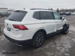 2020 Volkswagen Tiguan SE with VIN 3VV2B7AX2LM086681, listed as a IAAI auction lot 41522520 with 47,862 mi miles. Bid and sale history available at carsss.com. Image 4.