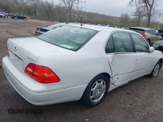 2002 Lexus LS 430 z VIN JTHBN30F020052519, wystawiony jako IAAI lot #41920819 z przebiegiem 254 280 mil mil oraz . Historia ofert i sprzedaży dostępna na DreamBid. Obrazek 17.