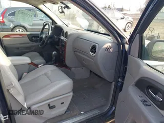 2008 GMC Envoy SLE2 with VIN 1GKDT13S082236289, listed as a IAAI auction lot 41793782 with 197,472 mi miles. Bid and sale history available at carsss.com. Image 5.