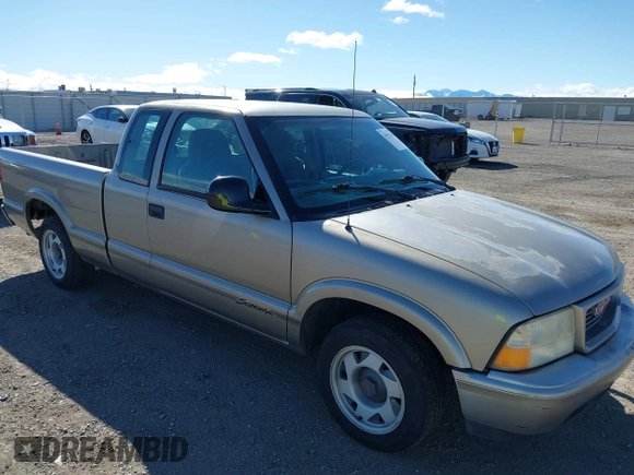 1998 GMC Sonoma SLS with VIN 1GTCS1947WK513245, listed as a IAAI auction lot 41523714 with 158,697 mi miles. Bid and sale history available at carsss.com. Image 1.