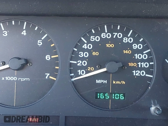 1998 Jeep Grand Cherokee Limited with VIN 1J4GX78Y8WC110325, listed as a IAAI auction lot 41357373 with 165,106 mi miles. Bid and sale history available at carsss.com. Image 7.