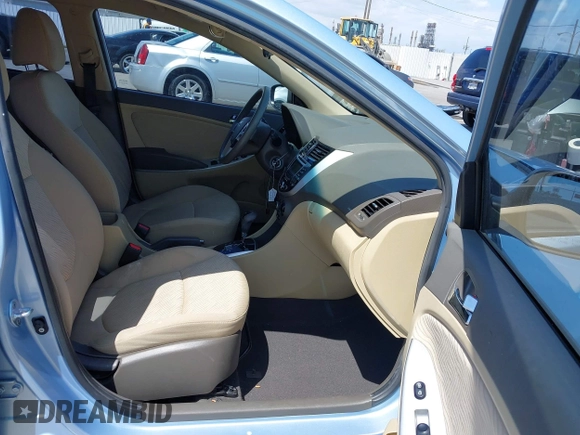 2012 Hyundai Accent GLS z VIN KMHCU4AE1CU057299, wystawiony jako IAAI lot #42130443 z przebiegiem 65 901 mil mil oraz . Historia ofert i sprzedaży dostępna na DreamBid. Obrazek 5.