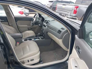 2011 Ford Fusion SEL with VIN 3FAHP0JG9BR279516, listed as a IAAI auction lot 41895984 with 184,718 mi miles. Bid and sale history available at carsss.com. Image 5.