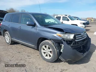 2012 Toyota Highlander with VIN 5TDBK3EH7CS161286, listed as a IAAI auction lot 42127274 with 191,491 mi miles and . Bid and sale history available at DreamBid. Image 1.