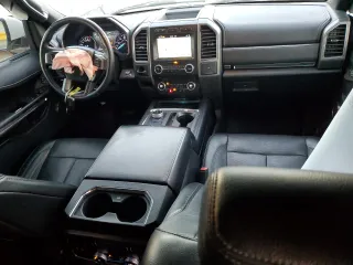 2018 Ford Expedition Max XLT z VIN 1FMJK1JT0JEA42407, wystawiony jako Copart lot #81817534 z przebiegiem 116 365 mil mil oraz Szkoda całkowita • Salvage title. Historia ofert i sprzedaży dostępna na DreamBid. Obrazek 8.