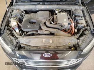 2017 Ford Fusion Hybrid SE z VIN 3FA6P0LU2HR247283, wystawiony jako Copart lot #62571495 z przebiegiem 167 042 mil mil oraz Nie do naprawy • Non repairable. Historia ofert i sprzedaży dostępna na DreamBid. Obrazek 11.
