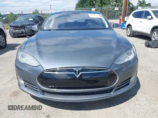 2013 Tesla Model S Performance with VIN 5YJSA1DP8DFP28644, listed as a IAAI auction lot 42641375 with 140,941 mi miles and . Bid and sale history available at DreamBid. Image 12.