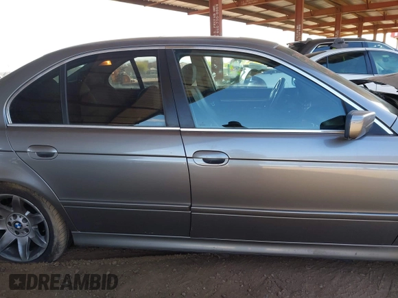 2002 BMW 5 Series 525iA with VIN WBADT43442GY95336, listed as a IAAI auction lot 42068577 with 1 mi miles. Bid and sale history available at carsss.com. Image 12.