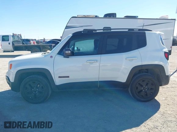 2018 Jeep Renegade Trailhawk with VIN ZACCJBCB1JPH28490, listed as a IAAI auction lot 41406910 with 76,003 mi miles. Bid and sale history available at carsss.com. Image 14.