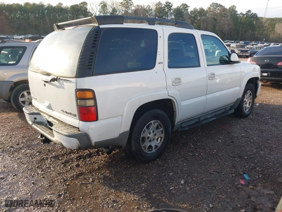 2005 Chevrolet Tahoe Z71 with VIN 1GNEC13T45R192543, listed as a IAAI auction lot 41616729 with 333,259 mi miles. Bid and sale history available at carsss.com. Image 4.