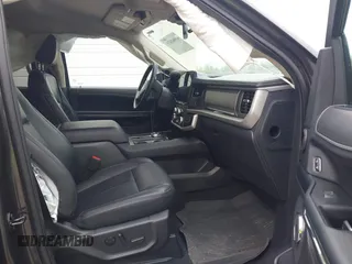 2024 Ford Expedition Max XLT with VIN 1FMJK1H82REA17635, listed as a IAAI auction lot 41961871 with 18,344 mi miles and . Bid and sale history available at DreamBid. Image 5.