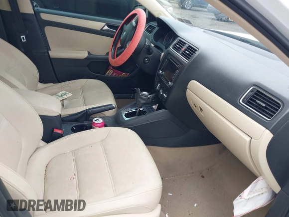 2012 Volkswagen Jetta SE with VIN 3VWDP7AJ8CM396562, listed as a IAAI auction lot 42523926 with Not provided miles and . Bid and sale history available at DreamBid. Image 5.