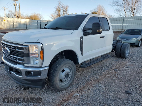 2023 Ford F-350 z VIN 1FD8X3HN5PEC04673, wystawiony jako Copart lot #41663645 z przebiegiem 51 818 mil mil oraz Szkoda całkowita • Salvage title. Historia ofert i sprzedaży dostępna na DreamBid. Obrazek 1.