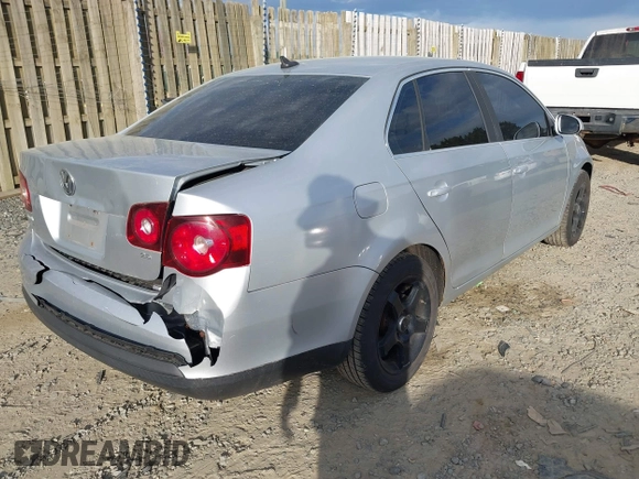 2008 Volkswagen Jetta SE with VIN 3VWRZ71K08M187848, listed as a IAAI auction lot 41918064 with 181,998 mi miles and . Bid and sale history available at DreamBid. Image 4.