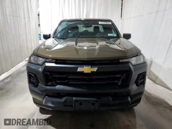 2023 Chevrolet Colorado 2WD Work Truck z VIN 1GCGSBEC3P1175984, wystawiony jako Copart lot #60032435 z przebiegiem 18 063 mil mil oraz Czysty tytuł • Clean title. Historia ofert i sprzedaży dostępna na DreamBid. Obrazek 5.