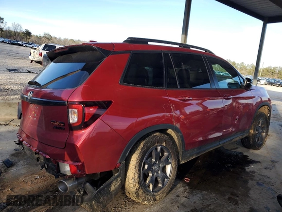 2024 Honda Passport TrailSport with VIN 5FNYF8H64RB019688, listed as a Copart auction lot 45953795 with 14,943 mi miles and Salvage title. Bid and sale history available at DreamBid. Image 3.