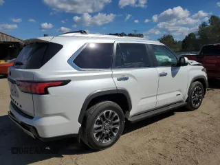 2024 Toyota Sequoia SR5 with VIN 7SVAAABA4RX041139, listed as a Copart auction lot 73237084 with 4,742 mi miles and Salvage Title. Bid and sale history available at carsss.com. Image 3.