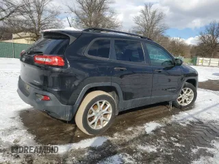 2017 Jeep Cherokee Altitude z VIN 1C4PJMAS8HW571215, wystawiony jako Copart lot #88925505 z przebiegiem 140 902 mil mil oraz Szkoda całkowita • Salvage title. Historia ofert i sprzedaży dostępna na DreamBid. Obrazek 3.