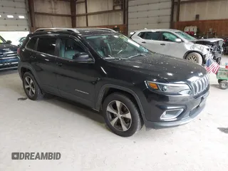 2019 Jeep Cherokee Limited z VIN 1C4PJMDX2KD430957, wystawiony jako IAAI lot #42206694 z przebiegiem 84 299 mil mil oraz . Historia ofert i sprzedaży dostępna na DreamBid. Obrazek 1.
