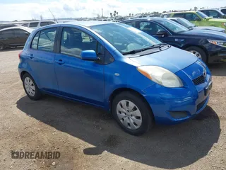 2010 Toyota Yaris z VIN JTDKT4K36A5313881, wystawiony jako IAAI lot #42031761 z przebiegiem 109 015 mil mil oraz . Historia ofert i sprzedaży dostępna na DreamBid. Obrazek 1.