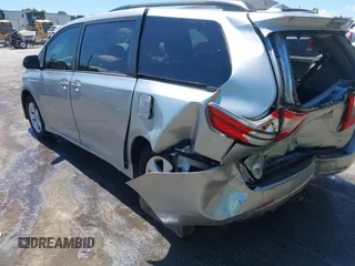 2020 Toyota Sienna LE Auto Access Seat с VIN 5TDKZ3DC3LS053328, выставлен на аукционе IAAI как лот 42184135 с пробегом 65 300 миль миль и . История ставок и продаж доступна на DreamBid. Изображение 3.