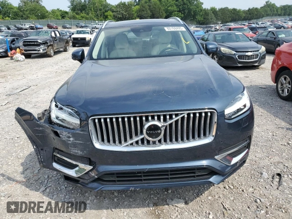 2021 Volvo XC90 Inscription with VIN YV4A22PL0M1746505, listed as a Copart auction lot 60168495 with 62,684 mi miles and Salvage title. Bid and sale history available at DreamBid. Image 5.