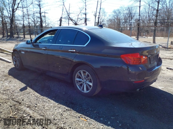 2015 BMW 5 Series 528i xDrive with VIN WBA5A7C50FD621076, listed as a IAAI auction lot 41823319 with 113,631 mi miles and . Bid and sale history available at carsss.com. Image 3.