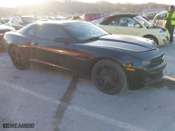 2013 Chevrolet Camaro LT with VIN 2G1FB1E3XD9246877, listed as a IAAI auction lot 41235633 with 160,419 mi miles. Bid and sale history available at carsss.com. Image 1.