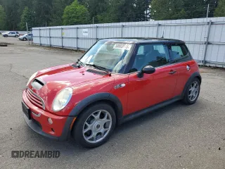 2005 MINI Hardtop S z VIN WMWRE33565TL15602, wystawiony jako Copart lot #58003515 z przebiegiem 134 495 mil mil oraz Szkoda całkowita • Salvage title. Historia ofert i sprzedaży dostępna na DreamBid. Obrazek 1.