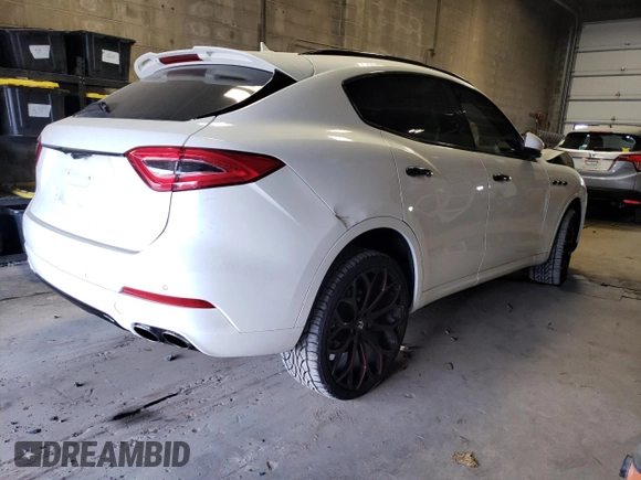 2017 Maserati Levante with VIN ZN661XUS0HX250710, listed as a Copart auction lot 65352173 with 77,927 mi miles. Bid and sale history available at carsss.com. Image 3.