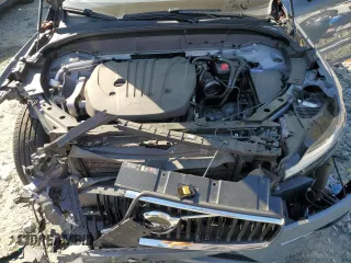2022 Volvo XC60 Momentum z VIN YV4L12RKXN1946406, wystawiony jako Copart lot #52237725 z przebiegiem 49 629 mil mil oraz Szkoda całkowita • Salvage title. Historia ofert i sprzedaży dostępna na DreamBid. Obrazek 12.