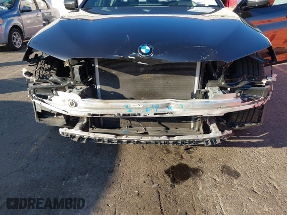 2018 BMW 5 Series 540i with VIN WBAJE5C58JG918692, listed as a IAAI auction lot 41665415 with 61,261 mi miles and . Bid and sale history available at carsss.com. Image 6.