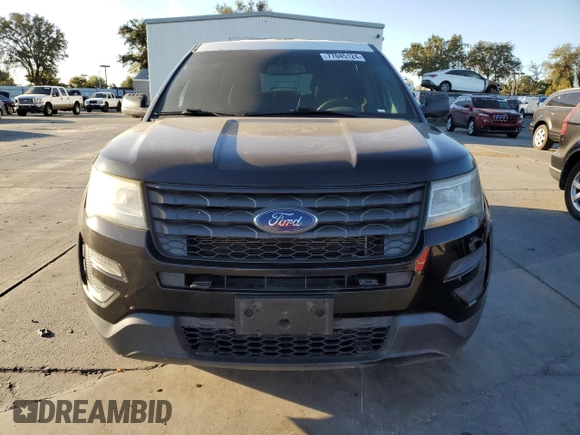 2016 Ford Utility Police Interceptor with VIN 1FM5K8AR0GGB54975, listed as a Copart auction lot 77045124 with 0 mi miles and Salvage Title. Bid and sale history available at carsss.com. Image 5.