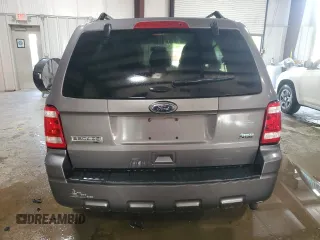 2012 Ford Escape XLT z VIN 1FMCU9DG8CKA93402, wystawiony jako Copart lot #62266845 z przebiegiem 196 779 mil mil oraz Szkoda całkowita • Salvage title. Historia ofert i sprzedaży dostępna na DreamBid. Obrazek 6.