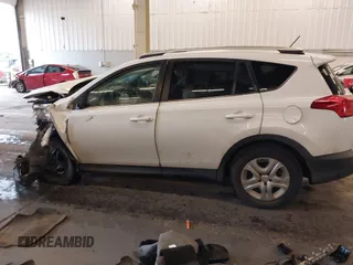 2015 Toyota RAV4 LE with VIN 2T3BFREV0FW305714, listed as a IAAI auction lot 41049706 with 1 mi miles. Bid and sale history available at carsss.com. Image 14.