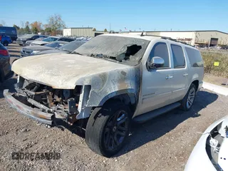 2010 Chevrolet Suburban LTZ with VIN 1GNUKKE3XAR172521, listed as a IAAI auction lot 40639731 with 0 mi miles. Bid and sale history available at carsss.com. Image 2.