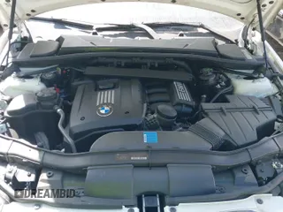 2010 BMW 3 Series 328i с VIN WBAPH7G59ANM50829, выставлен на аукционе IAAI как лот 39018663 с пробегом 168 210 миль миль и . История ставок и продаж доступна на DreamBid. Изображение 12.