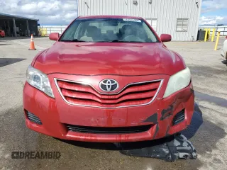 2010 Toyota Camry z VIN 4T1BF3EK9AU105743, wystawiony jako Copart lot #48596965 z przebiegiem 205 265 mil mil oraz Szkoda całkowita • Salvage title. Historia ofert i sprzedaży dostępna na DreamBid. Obrazek 5.