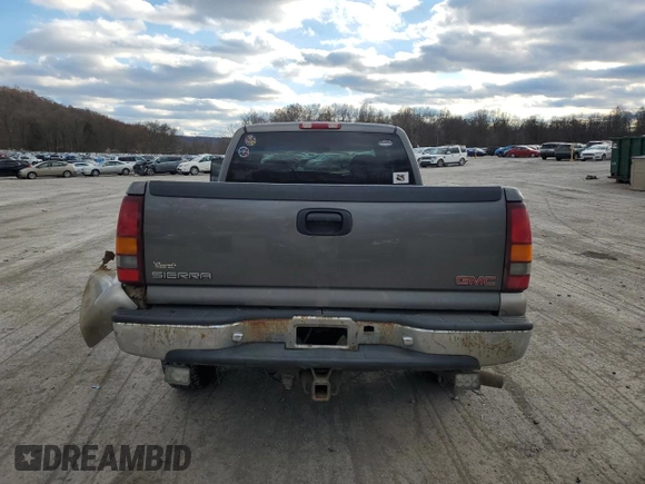 2000 GMC New Sierra 1500 SLE with VIN 2GTEK19T6Y1127628, listed as a Copart auction lot 80293634 with 190,103 mi miles and Salvage Title. Bid and sale history available at carsss.com. Image 6.