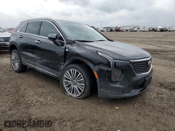 2024 Cadillac XT4 FWD Premium Luxury z VIN 1GYFZCR44RF241880, wystawiony jako Copart lot #44975635 z przebiegiem 2 385 mil mil oraz Szkoda całkowita • Salvage title. Historia ofert i sprzedaży dostępna na DreamBid. Obrazek 4.