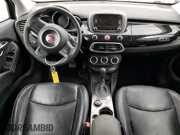 2016 FIAT 500X Lounge z VIN ZFBCFYDT7GP513622, wystawiony jako Copart lot #71971833 z przebiegiem 66 540 mil mil oraz Szkoda całkowita • Salvage title. Historia ofert i sprzedaży dostępna na DreamBid. Obrazek 8.