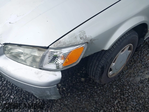 2000 Toyota Camry CE z VIN 4T1BG22KXYU690984, wystawiony jako IAAI lot #42222118 z przebiegiem 292 017 mil mil oraz . Historia ofert i sprzedaży dostępna na DreamBid. Obrazek 6.