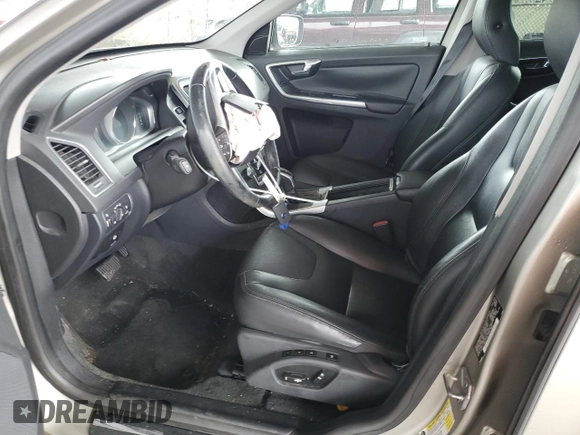 2015 Volvo XC60 T5 Drive-E Premier Plus with VIN YV440MDCXF2620474, listed as a Copart auction lot 80065464 with Not Provided miles and Salvage Title. Bid and sale history available at carsss.com. Image 7.