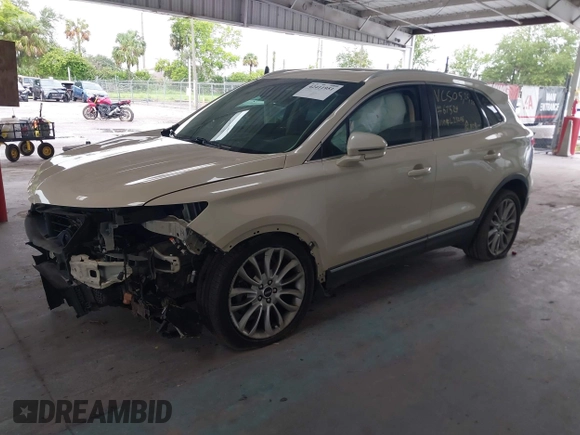 2018 Lincoln MKC Reserve с VIN 5LMCJ3C9XJUL23206, выставлен на аукционе IAAI как лот 42411951 с пробегом 60 904 миль миль и . История ставок и продаж доступна на DreamBid. Изображение 20.