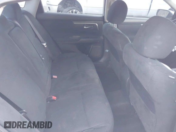 2015 Nissan Altima 2.5 S with VIN 1N4AL3AP8FC160830, listed as a IAAI auction lot 41561952 with 209,134 mi miles. Bid and sale history available at carsss.com. Image 8.
