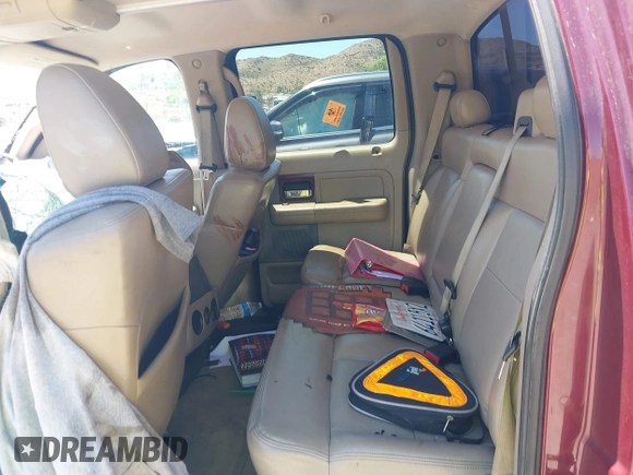 2005 Ford F-150 XLT с VIN 1FTPW12555FA43345, выставлен на аукционе IAAI как лот 42199915 с пробегом Не указан миль и . История ставок и продаж доступна на DreamBid. Изображение 8.