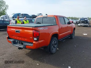 2018 Toyota Tacoma SR with VIN 3TMCZ5AN2JM131276, listed as a IAAI auction lot 42160819 with 46,044 mi miles and . Bid and sale history available at carsss.com. Image 4.