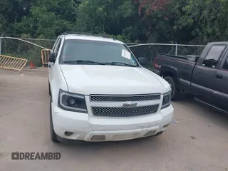2008 Chevrolet Tahoe 3LT with VIN 1GNFC13J68R127765, listed as a IAAI auction lot 42652336 with 294,190 mi miles and . Bid and sale history available at DreamBid. Image 6.