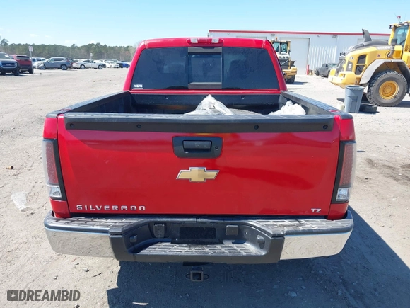 2007 Chevrolet Silverado 1500 LTZ with VIN 2GCFK13Y671561457, listed as a IAAI auction lot 40829294 with 168,186 mi miles. Bid and sale history available at carsss.com. Image 17.