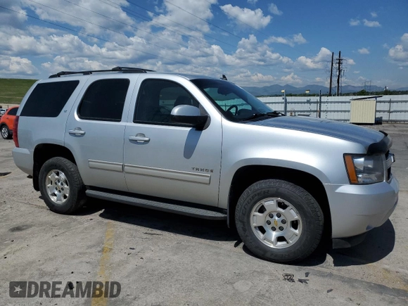 2013 Chevrolet Tahoe LT with VIN 1GNSKBE0XDR144736, listed as a Copart auction lot 58484995 with 218,448 mi miles and Clean title. Bid and sale history available at DreamBid. Image 4.